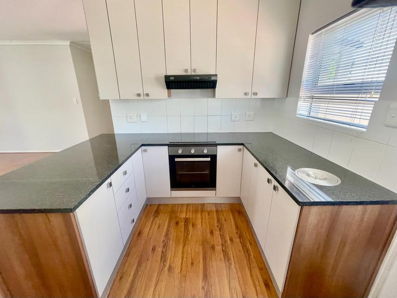 To Let 3 Bedroom Property for Rent in Sonstraal Heights Western Cape